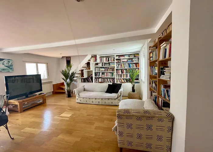 Spacious Penthouse with Large Terrace in Malasaña